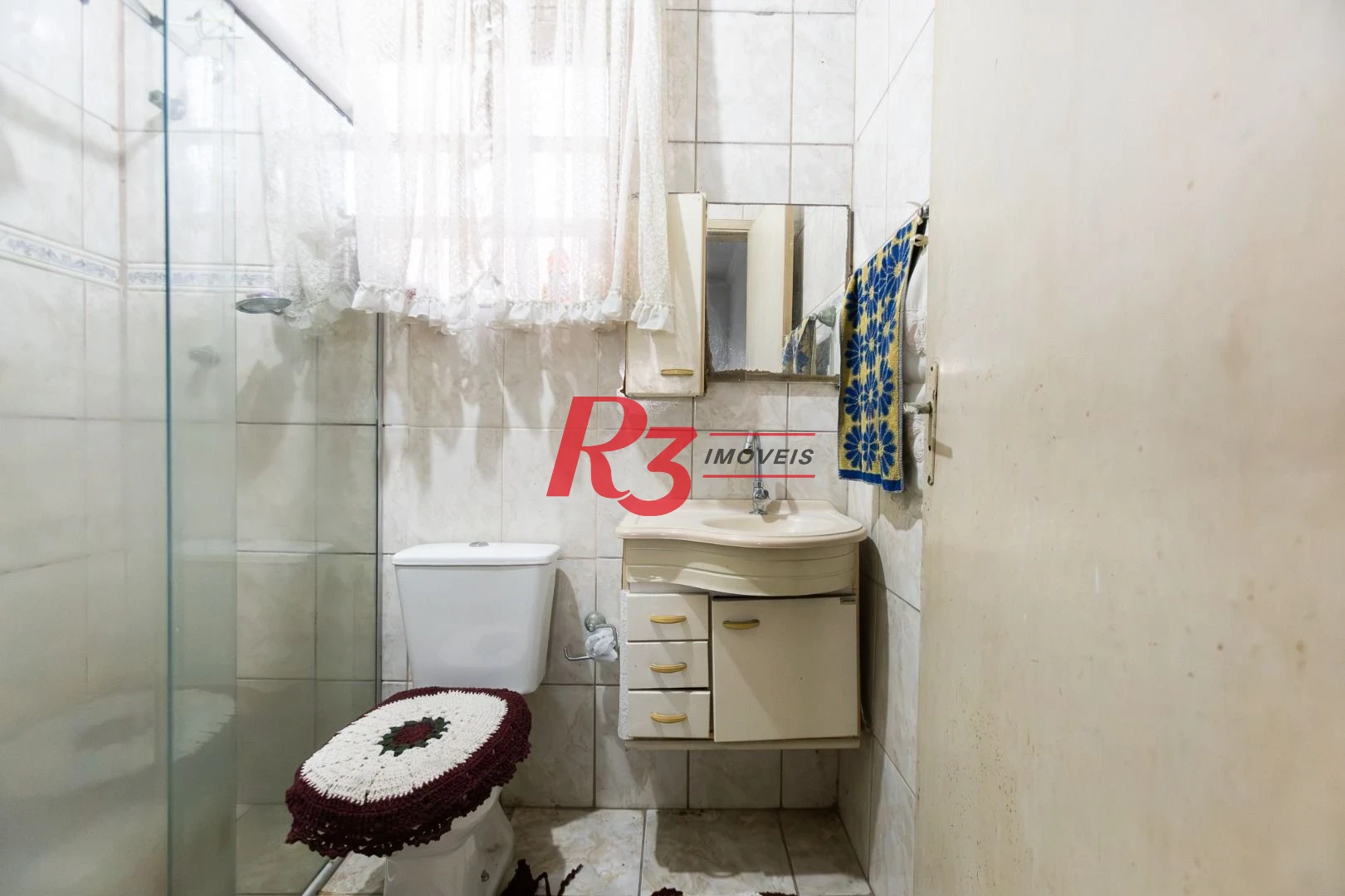 Sobrado com 3 dormitórios à venda, 220 m² por R$ 690.000,00 - Estuário - Santos/SP