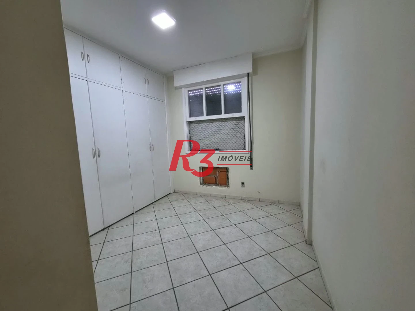Apartamento com 3 dormitórios à venda, 104 m² por R$ 745.000,00 - Ponta da Praia - Santos/SP