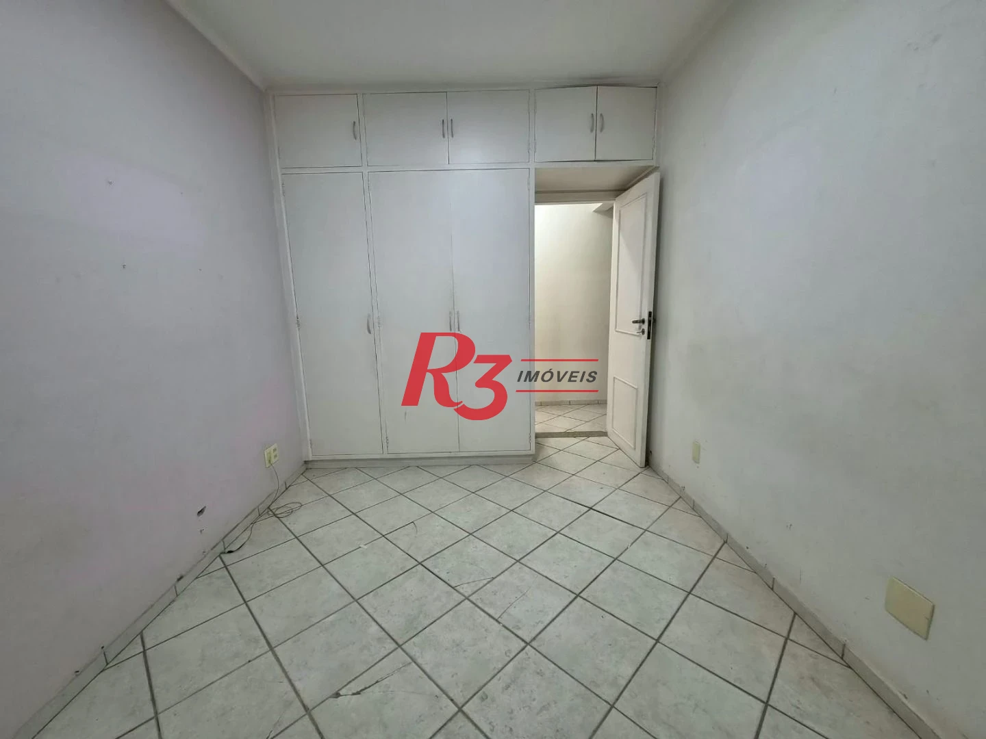 Apartamento com 3 dormitórios à venda, 104 m² por R$ 745.000,00 - Ponta da Praia - Santos/SP