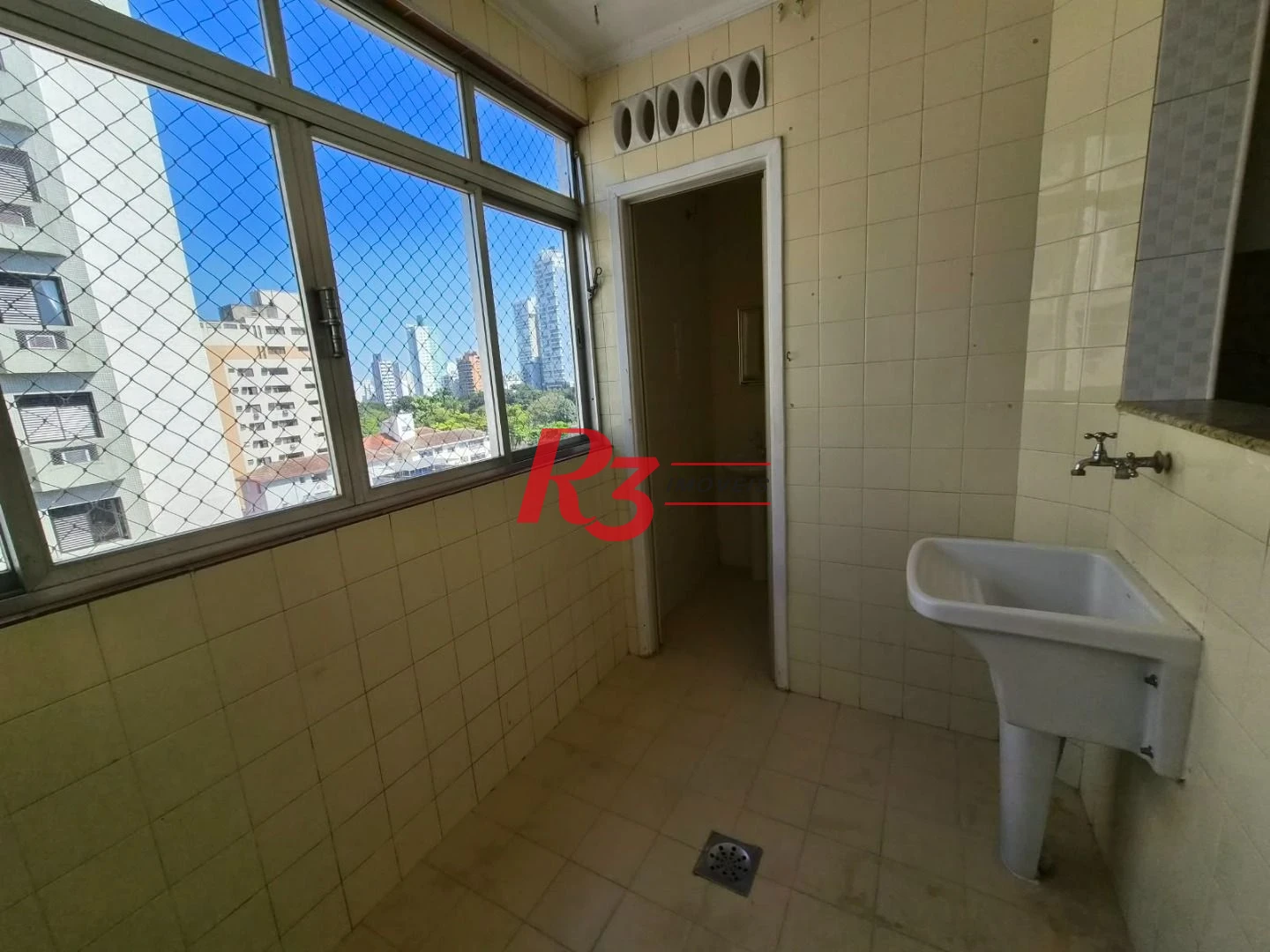 Apartamento com 3 dormitórios à venda, 104 m² por R$ 745.000,00 - Ponta da Praia - Santos/SP