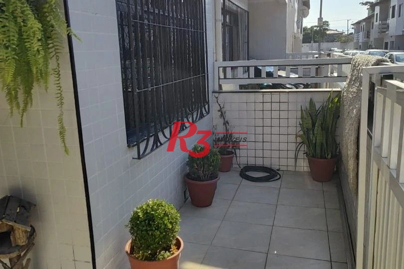 Sobrado com 3 dormitórios à venda, 93 m² por R$ 360.000,00 - Vila São Jorge - Santos/SP