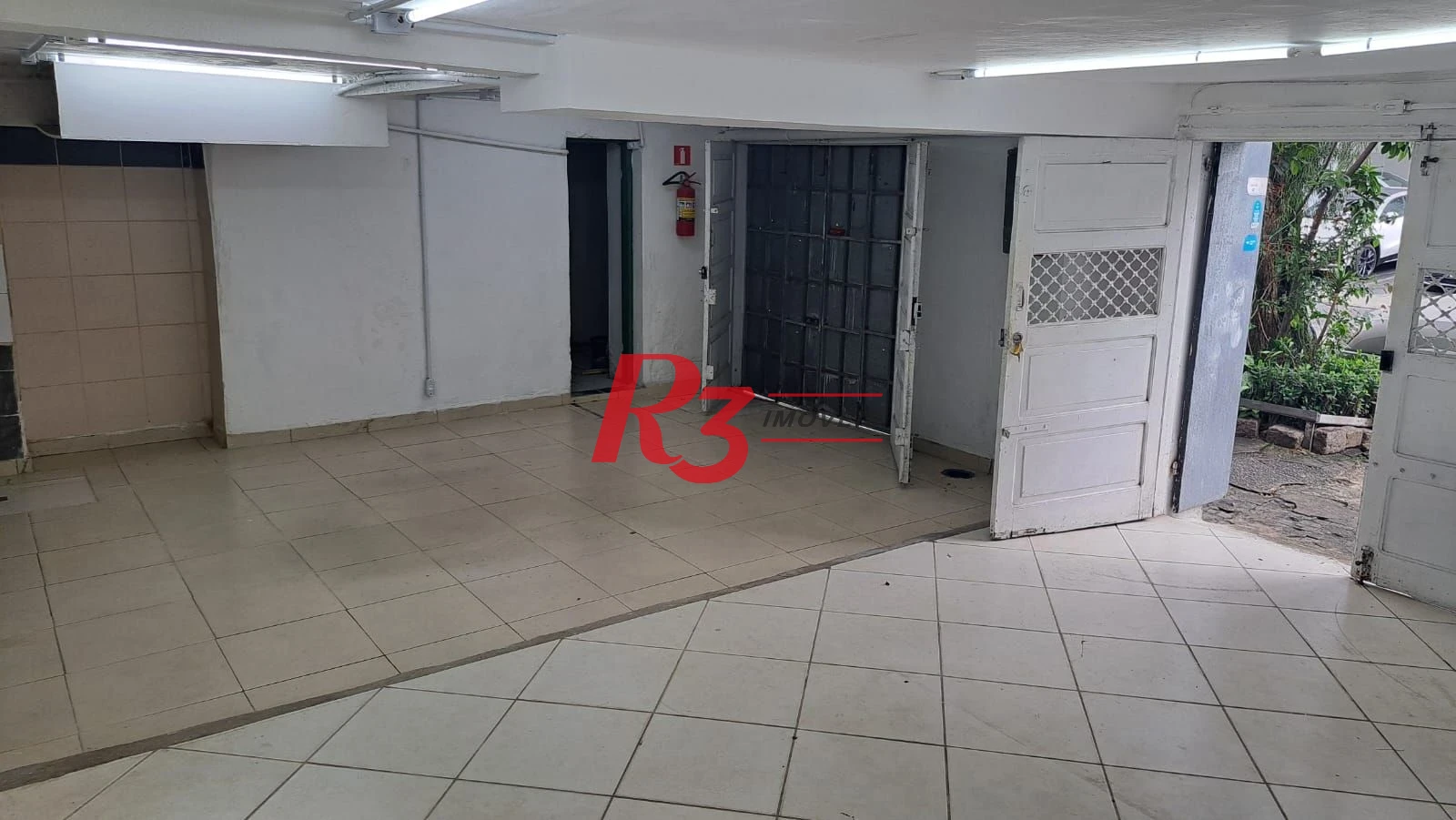 Loja para alugar, 58 m² por R$ 3.000,02/mês - Vila Mathias - Santos/SP