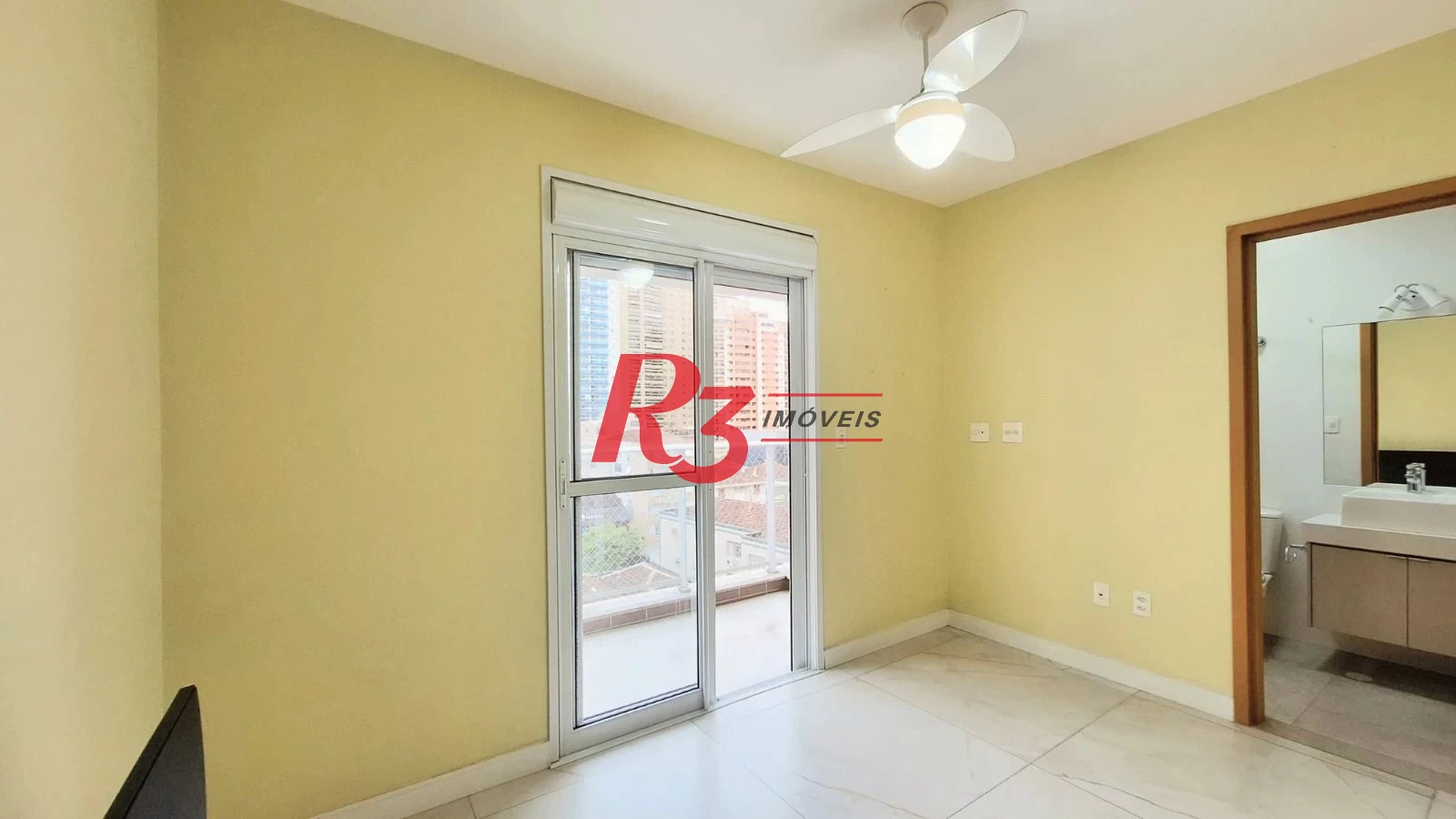 Apartamento com 2 dormitórios à venda, 105 m² por R$ 1.330.000,00 - Embaré - Santos/SP