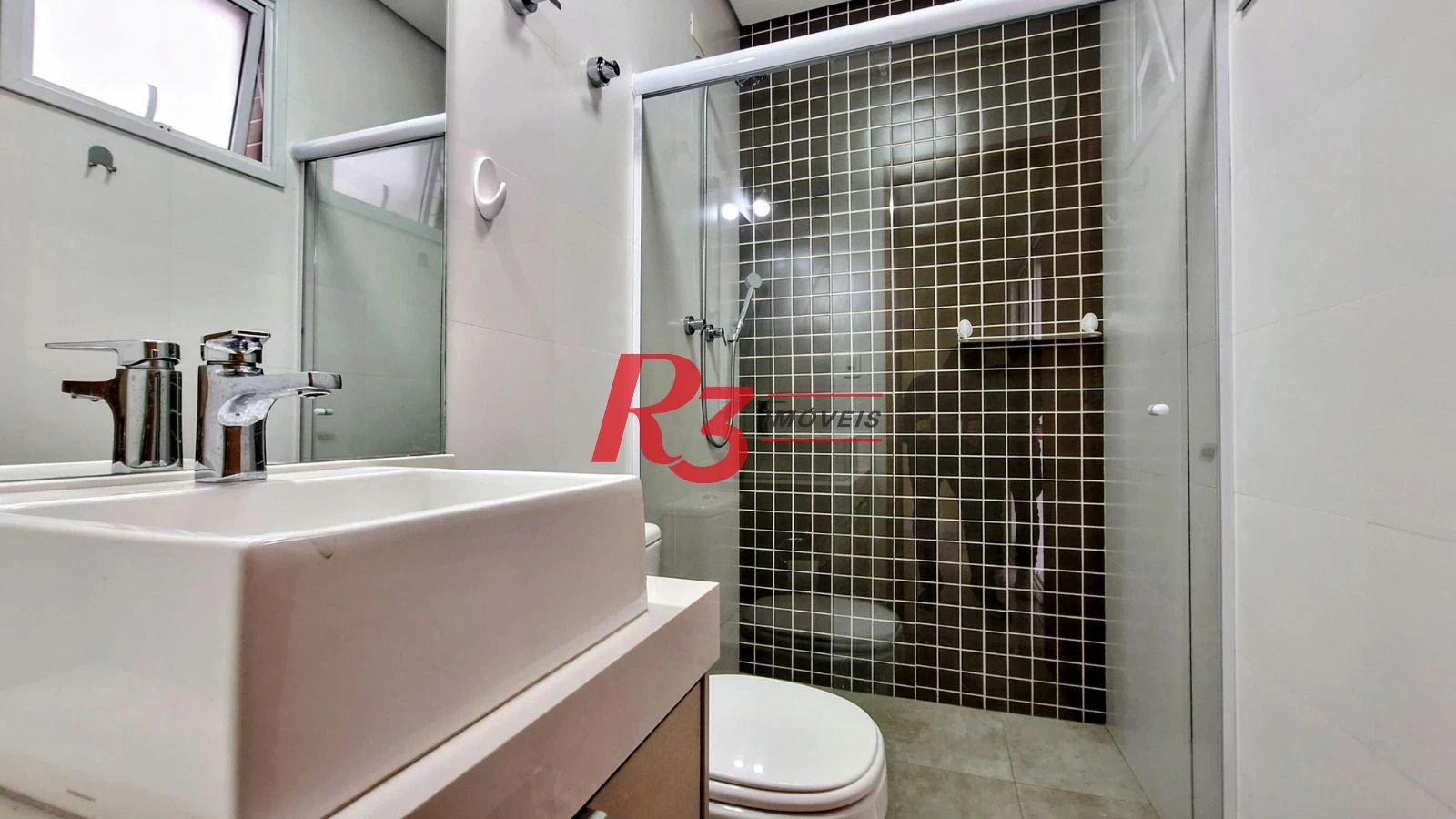 Apartamento com 2 dormitórios à venda, 105 m² por R$ 1.330.000,00 - Embaré - Santos/SP