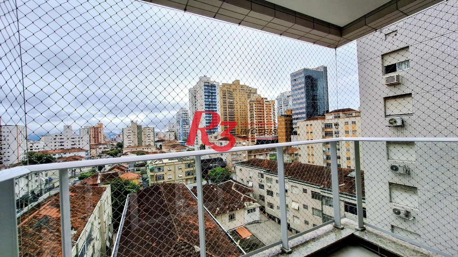Apartamento com 2 dormitórios à venda, 105 m² por R$ 1.330.000,00 - Embaré - Santos/SP