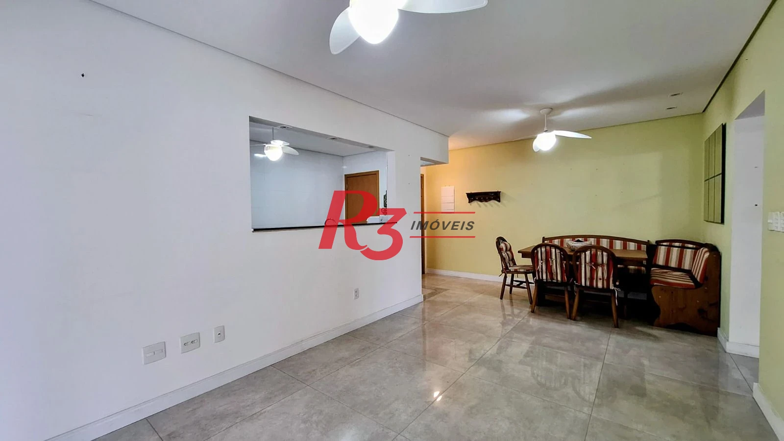 Apartamento com 2 dormitórios à venda, 105 m² por R$ 1.330.000,00 - Embaré - Santos/SP