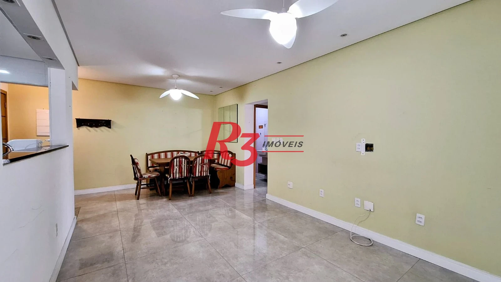 Apartamento com 2 dormitórios à venda, 105 m² por R$ 1.330.000,00 - Embaré - Santos/SP