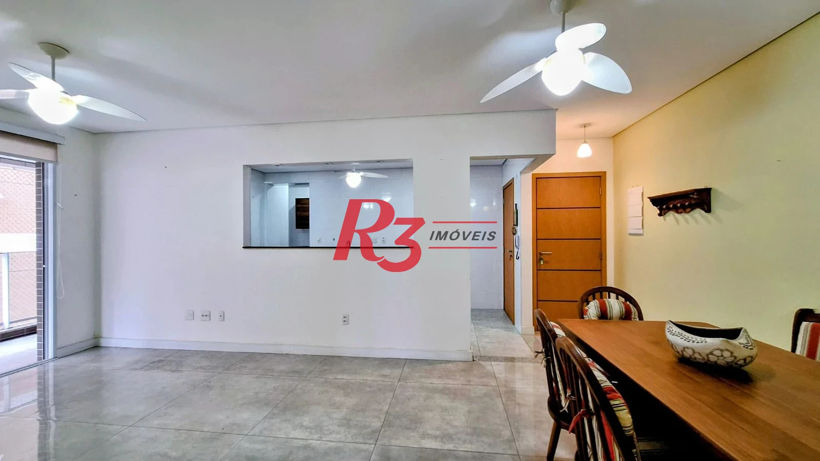 Apartamento com 2 dormitórios à venda, 105 m² por R$ 1.330.000,00 - Embaré - Santos/SP