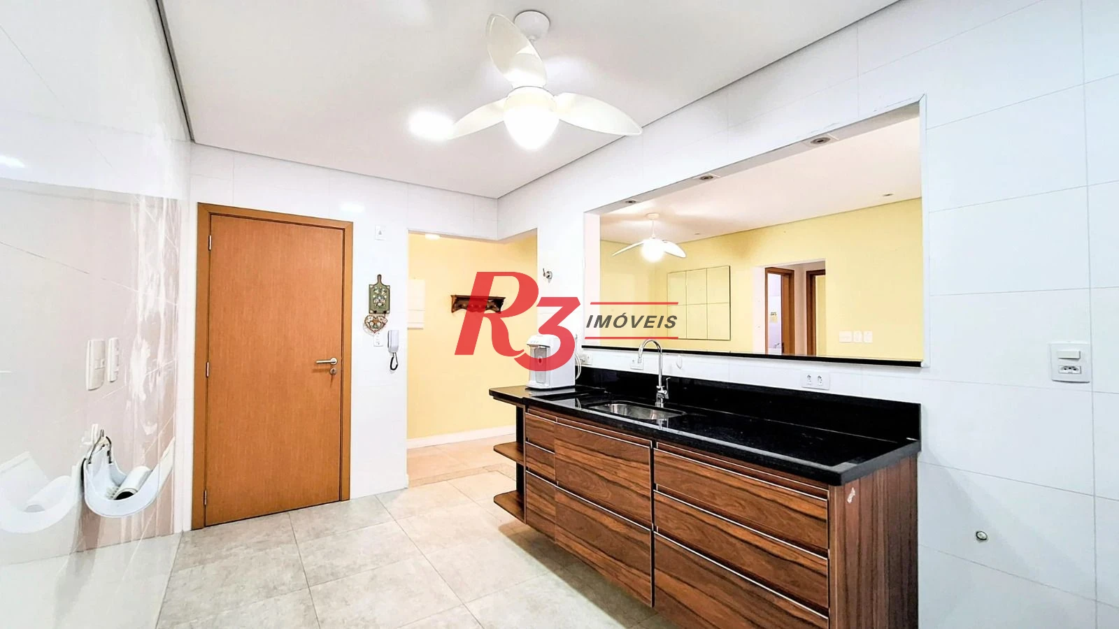 Apartamento com 2 dormitórios à venda, 105 m² por R$ 1.330.000,00 - Embaré - Santos/SP