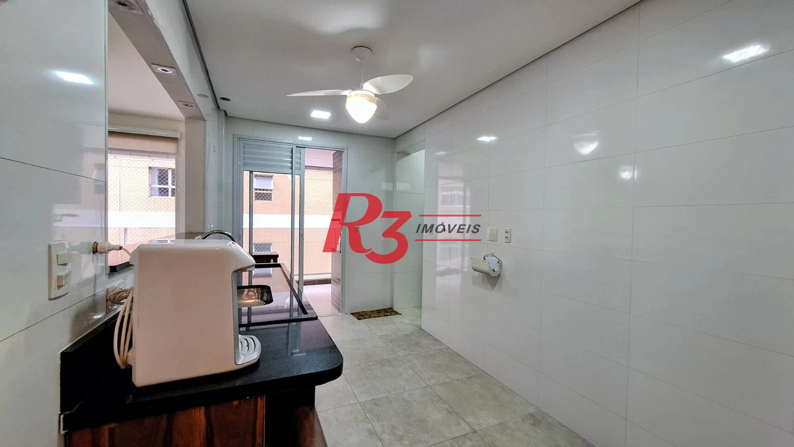Apartamento com 2 dormitórios à venda, 105 m² por R$ 1.330.000,00 - Embaré - Santos/SP