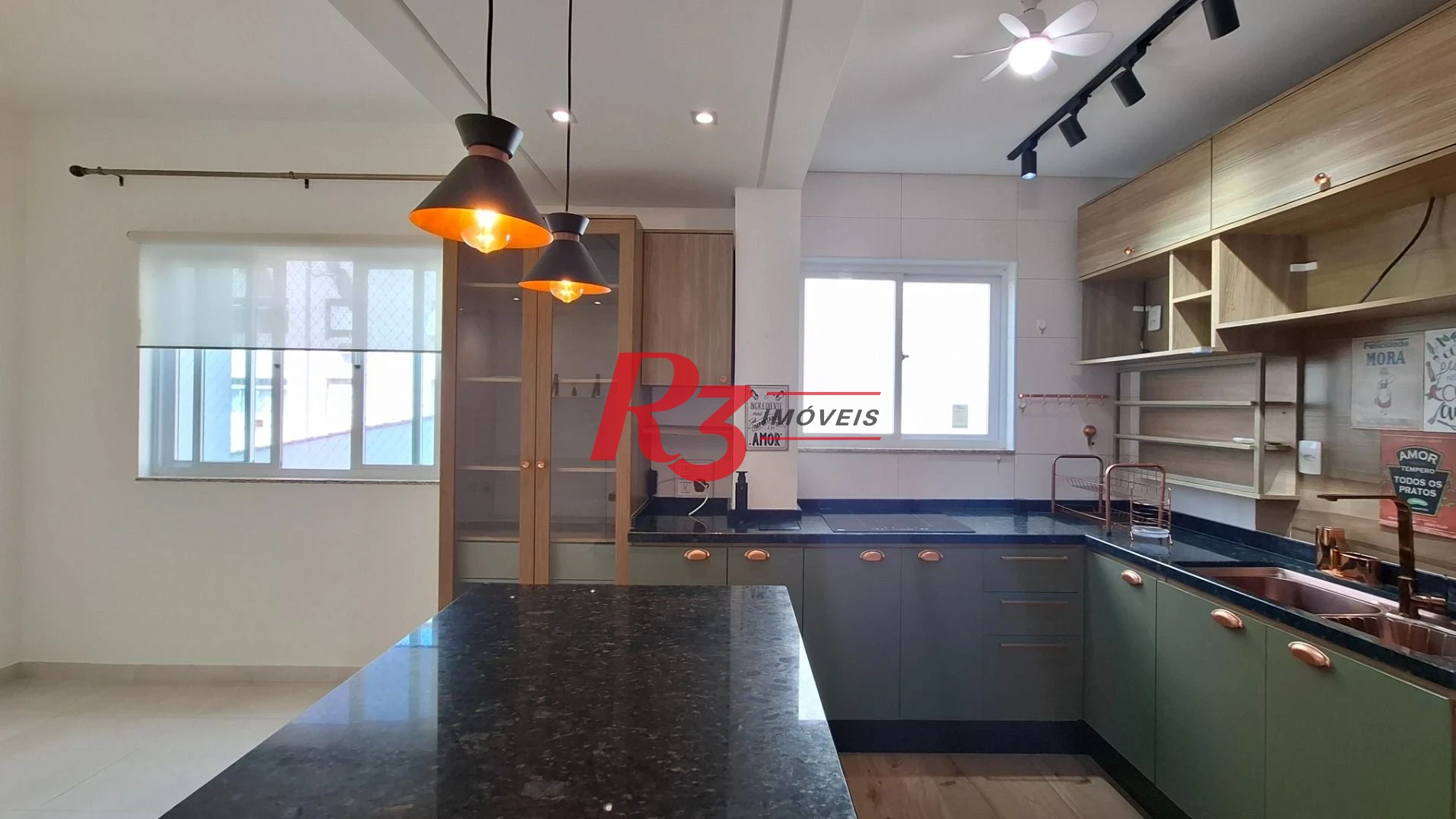 Village com 2 dormitórios para alugar, 88 m² por R$ 4.200,00/mês - Campo Grande - Santos/SP