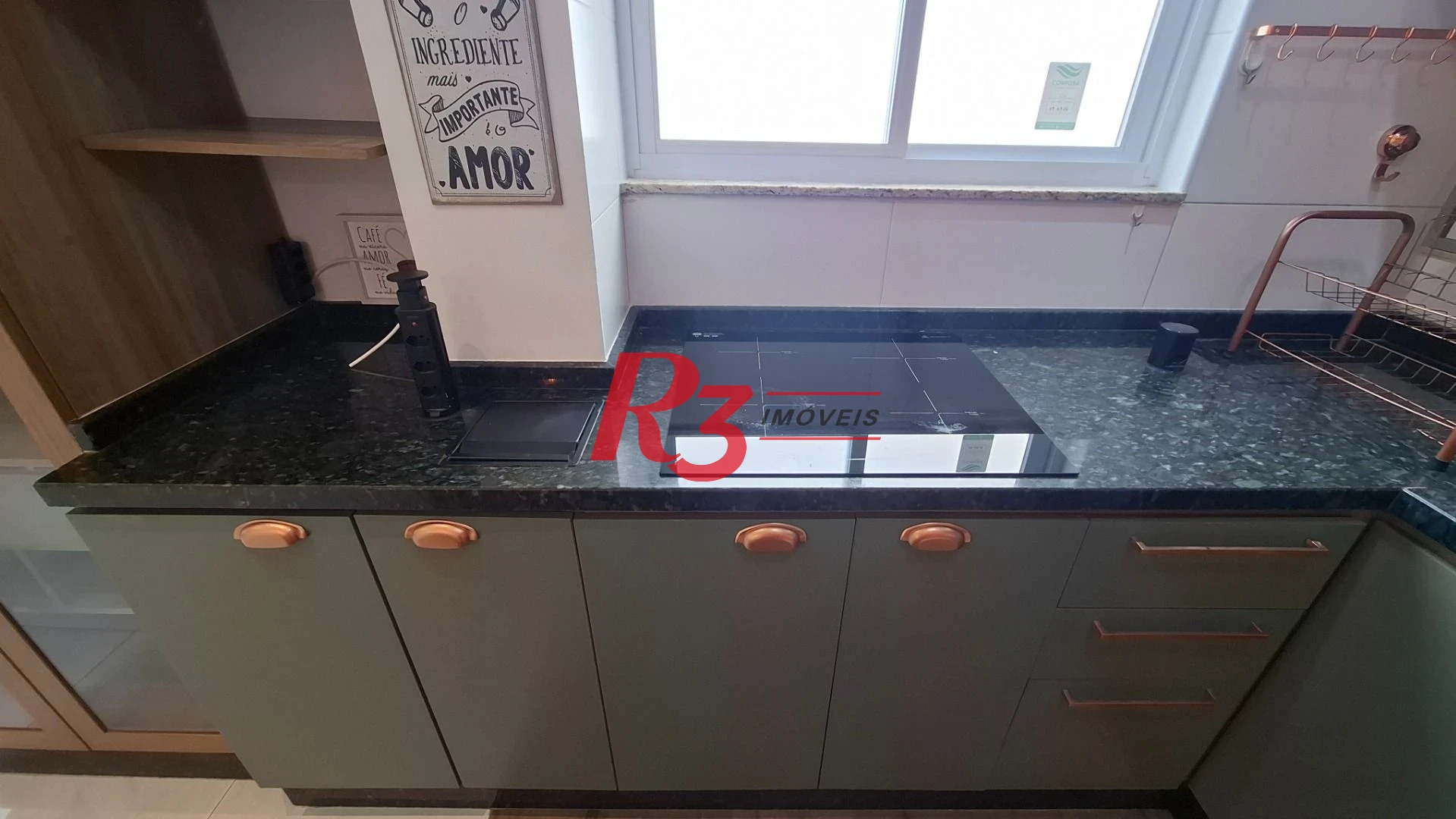 Village com 2 dormitórios para alugar, 88 m² por R$ 4.200,00/mês - Campo Grande - Santos/SP