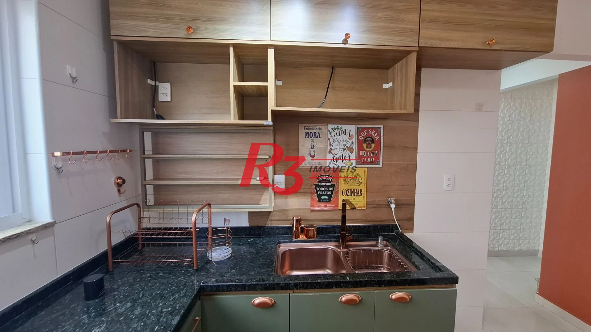 Village com 2 dormitórios para alugar, 88 m² por R$ 4.200,00/mês - Campo Grande - Santos/SP