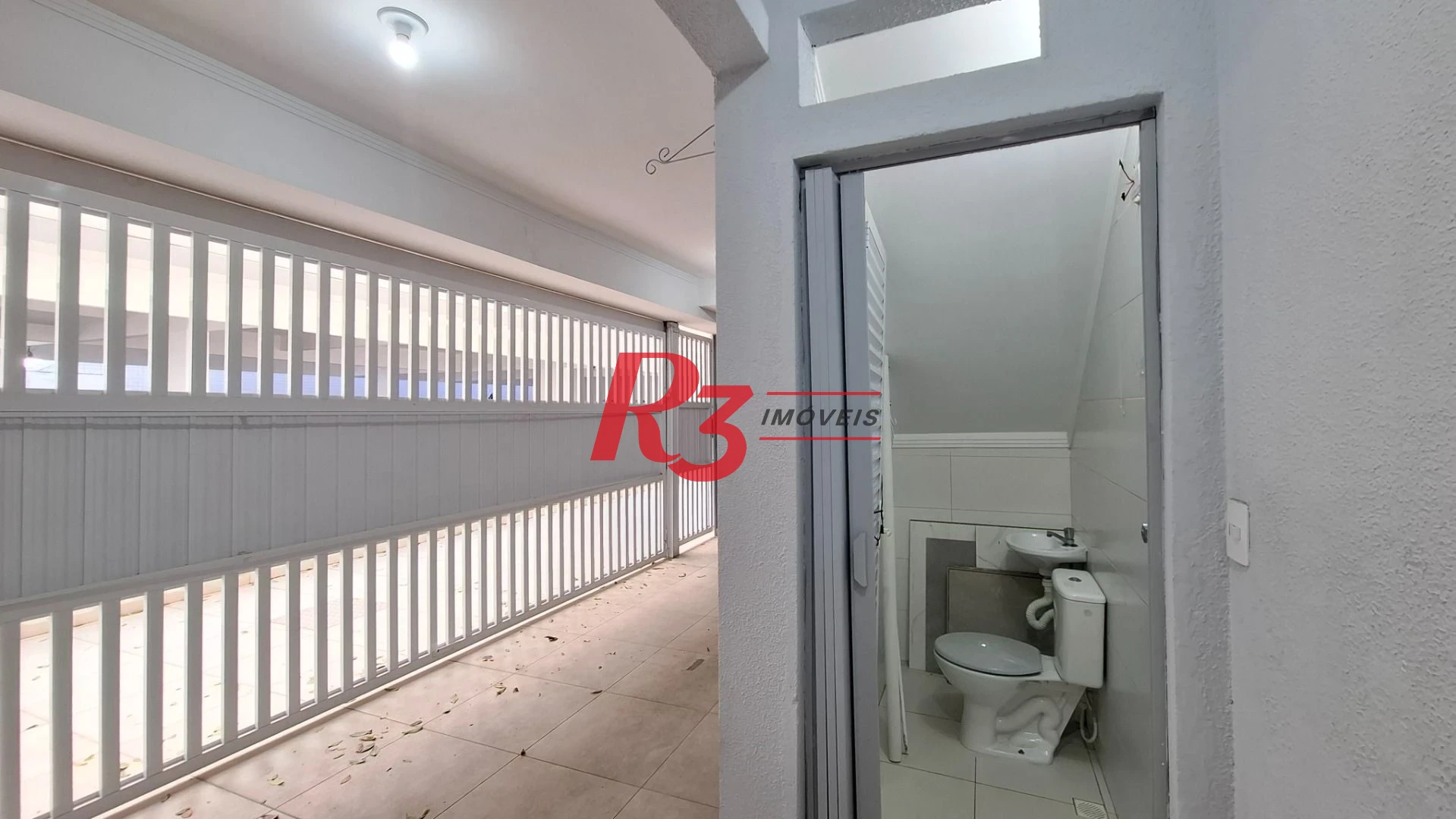 Village com 2 dormitórios para alugar, 88 m² por R$ 4.200,00/mês - Campo Grande - Santos/SP