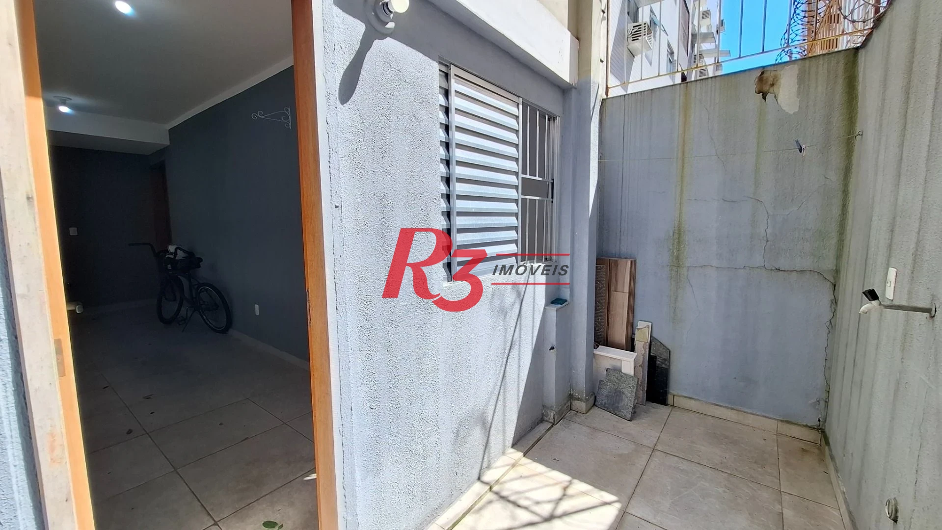 Village com 2 dormitórios para alugar, 88 m² por R$ 4.200,00/mês - Campo Grande - Santos/SP