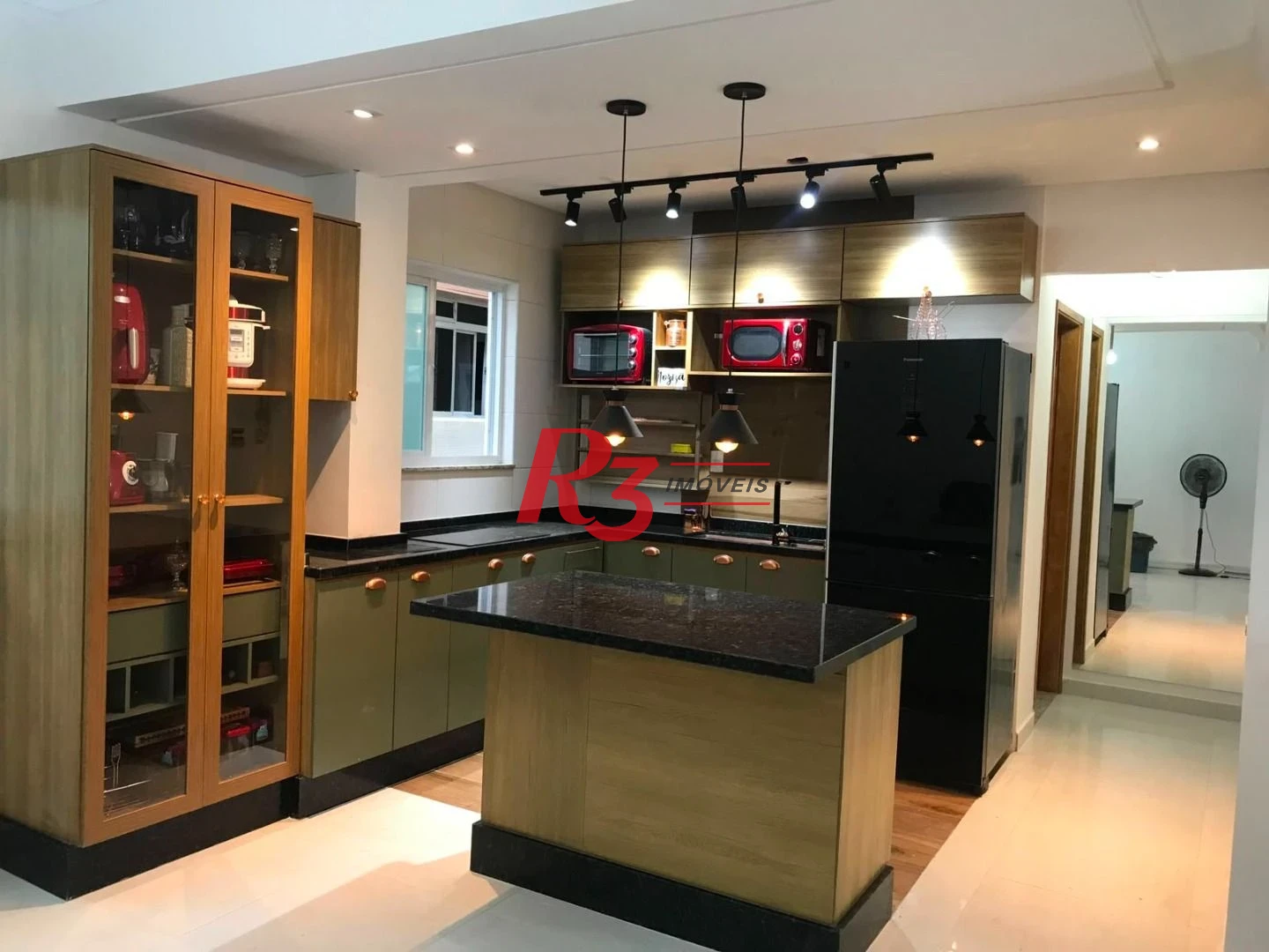 Village com 2 dormitórios para alugar, 88 m² por R$ 4.900,00/mês - Campo Grande - Santos/SP