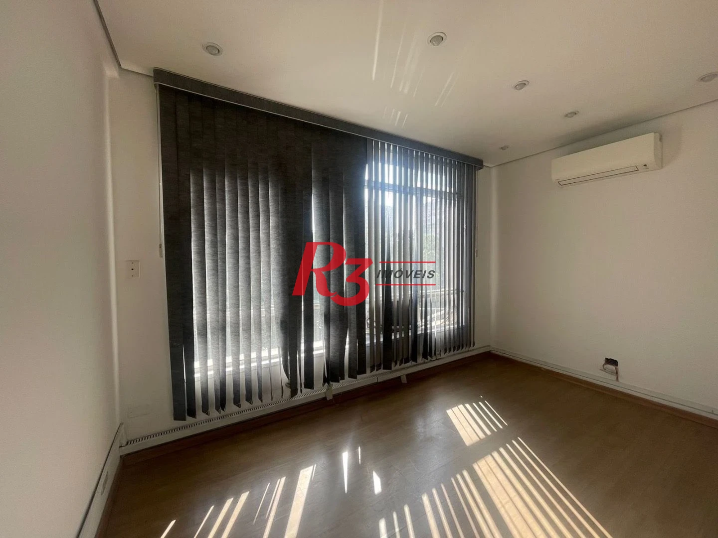 Sala para alugar, 66 m² por R$ 3.100,00/mês - Centro - Santos/SP