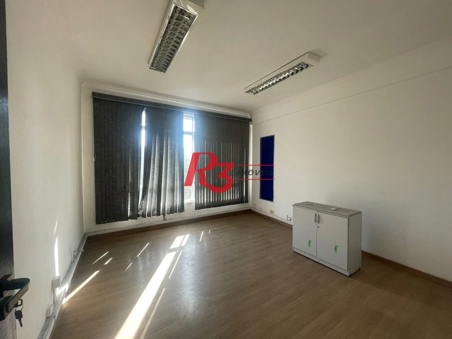 Sala para alugar, 66 m² por R$ 3.100,00/mês - Centro - Santos/SP