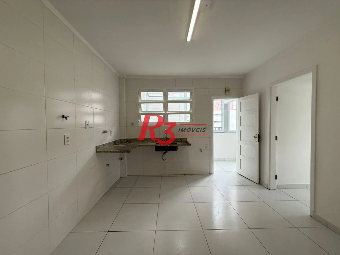 Apartamento com 3 dormitórios à venda, 160 m² por R$ 1.810.000,00 - Boqueirão - Santos/SP