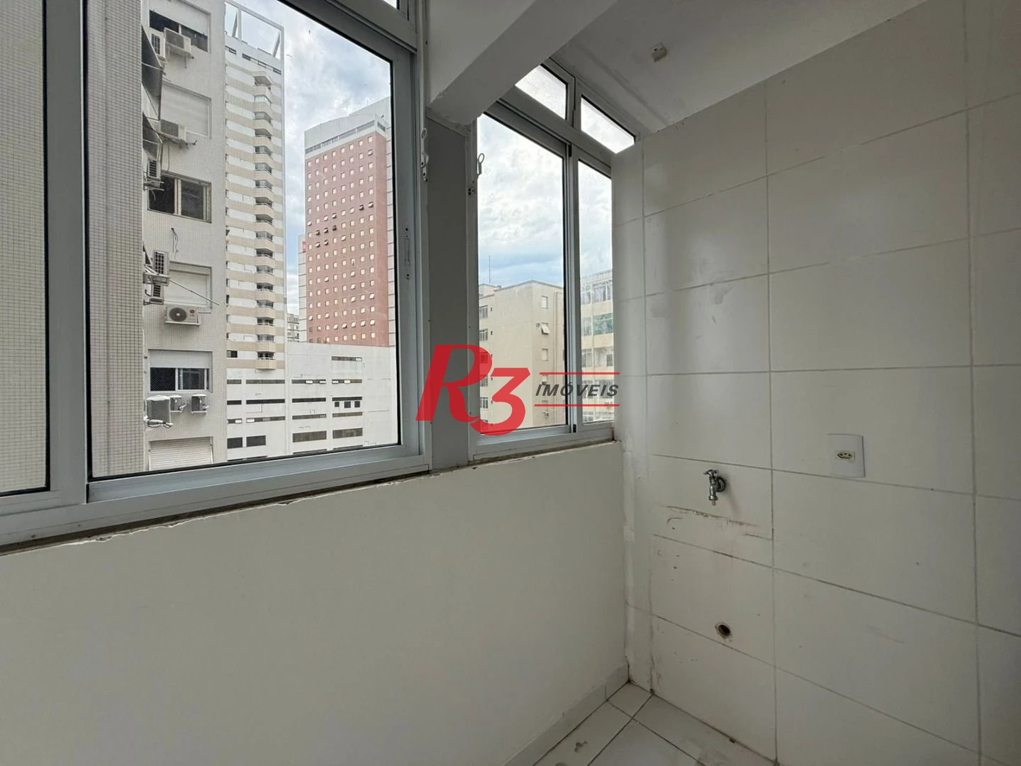 Apartamento com 3 dormitórios à venda, 160 m² por R$ 1.810.000,00 - Boqueirão - Santos/SP