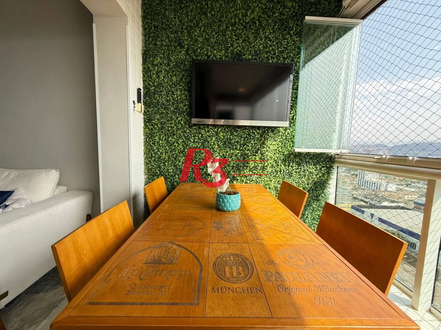 Apartamento com 2 dormitórios à venda, 66 m² por R$ 745.000,00 - Macuco - Santos/SP
