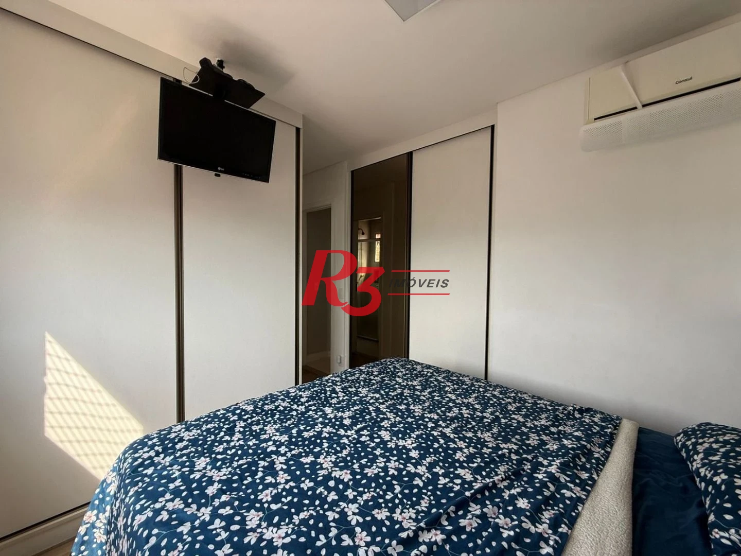 Apartamento com 2 dormitórios à venda, 66 m² por R$ 745.000,00 - Macuco - Santos/SP