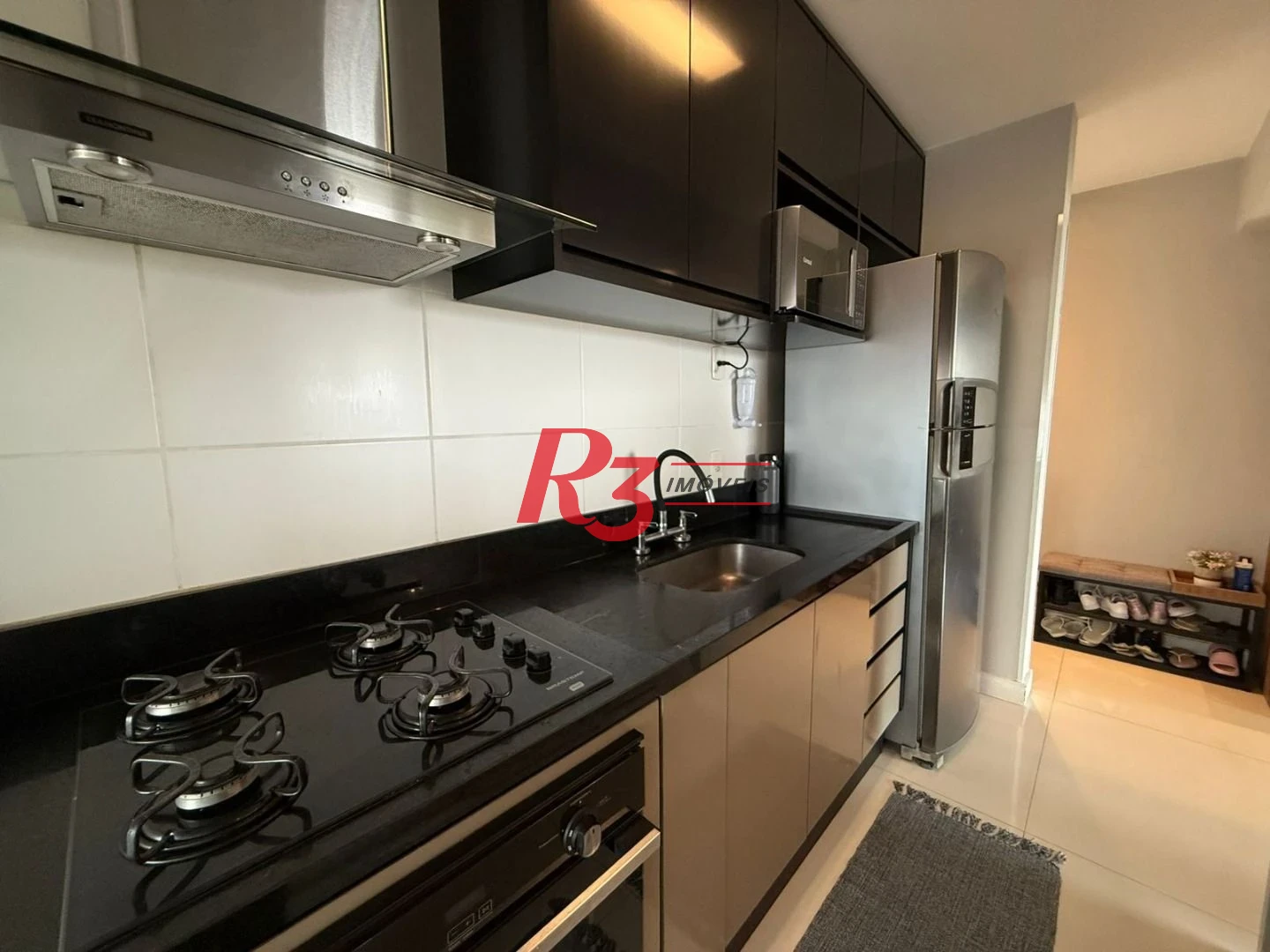 Apartamento com 2 dormitórios à venda, 66 m² por R$ 745.000,00 - Macuco - Santos/SP
