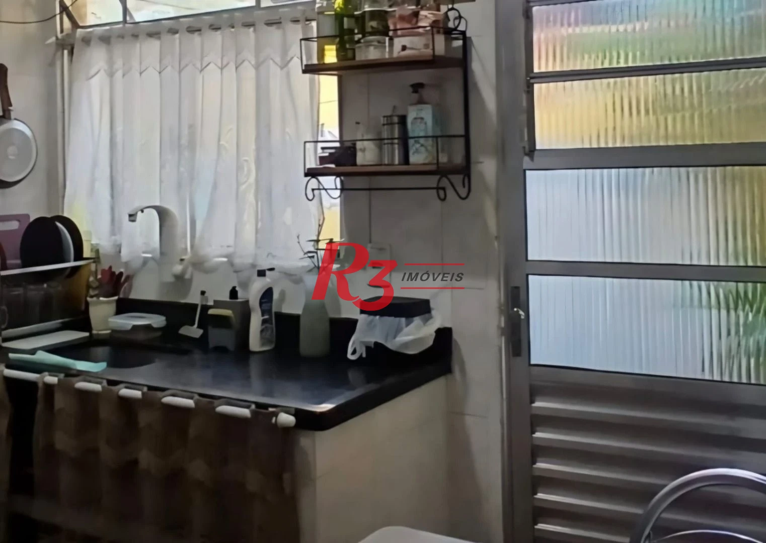 Village com 2 dormitórios à venda, 70 m² por R$ 380.000,00 - Centro - Santos/SP
