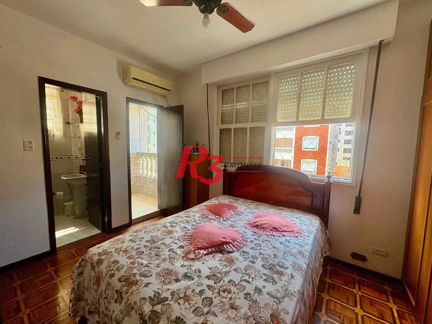 Apartamento com 2 dormitórios à venda, 100 m² por R$ 650.000,00 - Campo Grande - Santos/SP