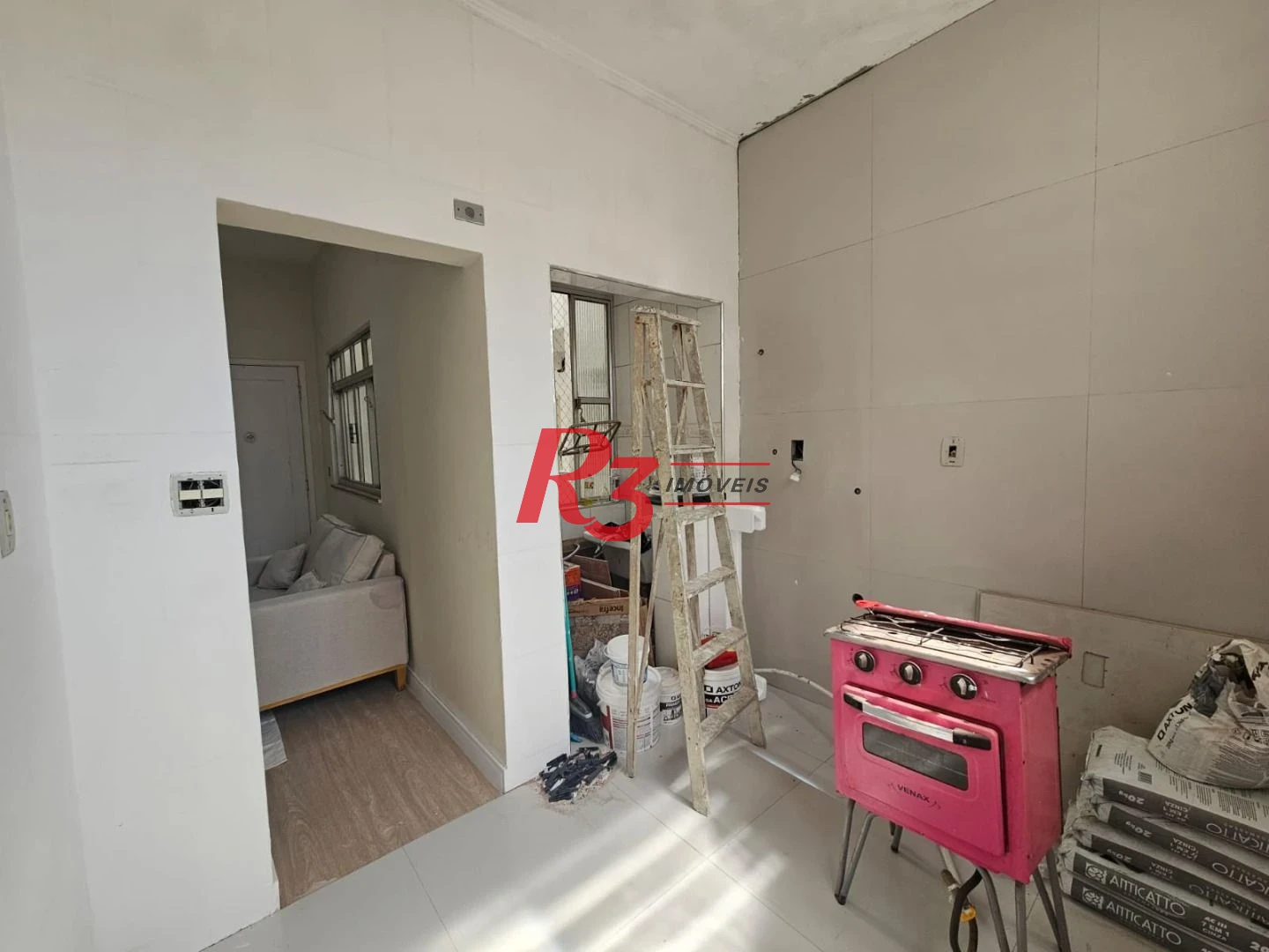 Apartamento com 2 dormitórios à venda, 55 m² por R$ 430.000,00 - Boqueirão - Santos/SP