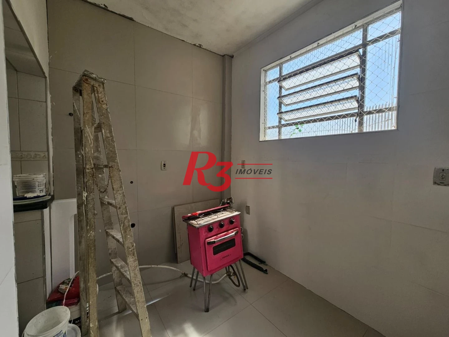 Apartamento com 2 dormitórios à venda, 55 m² por R$ 430.000,00 - Boqueirão - Santos/SP