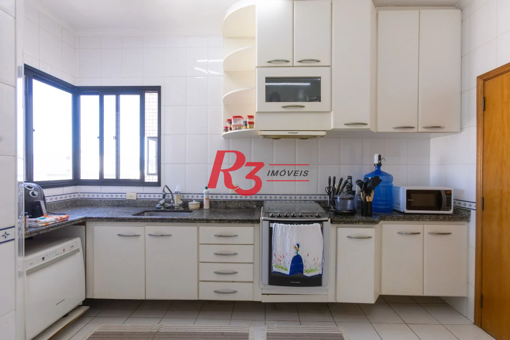 Apartamento com 3 dormitórios à venda, 137 m² por R$ 1.340.000,00 - Aparecida - Santos/SP