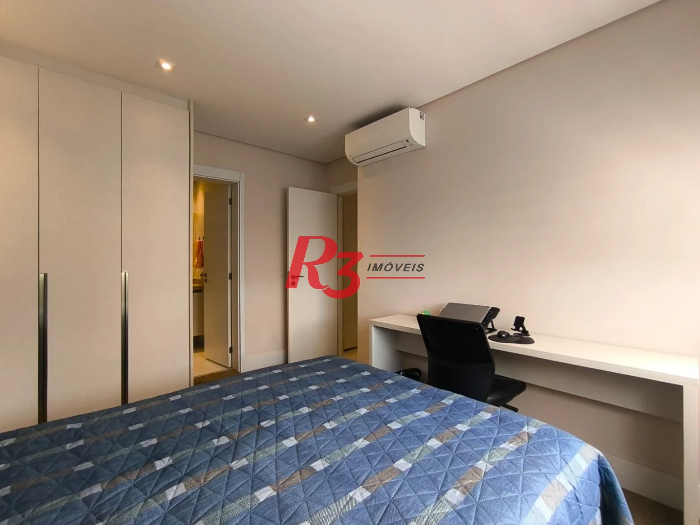 Apartamento com 3 dormitórios à venda, 143 m² por R$ 2.600.000,00 - Boqueirão - Santos/SP