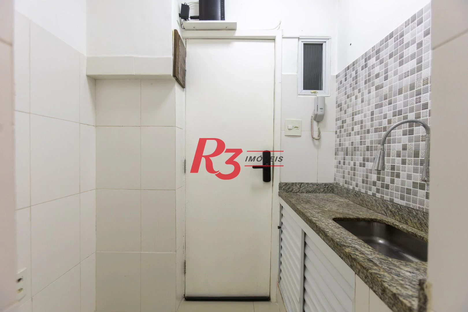 Kitnet com 1 dormitório para alugar, 30 m² por R$ 3.000,00/mês - Boqueirão - Santos/SP