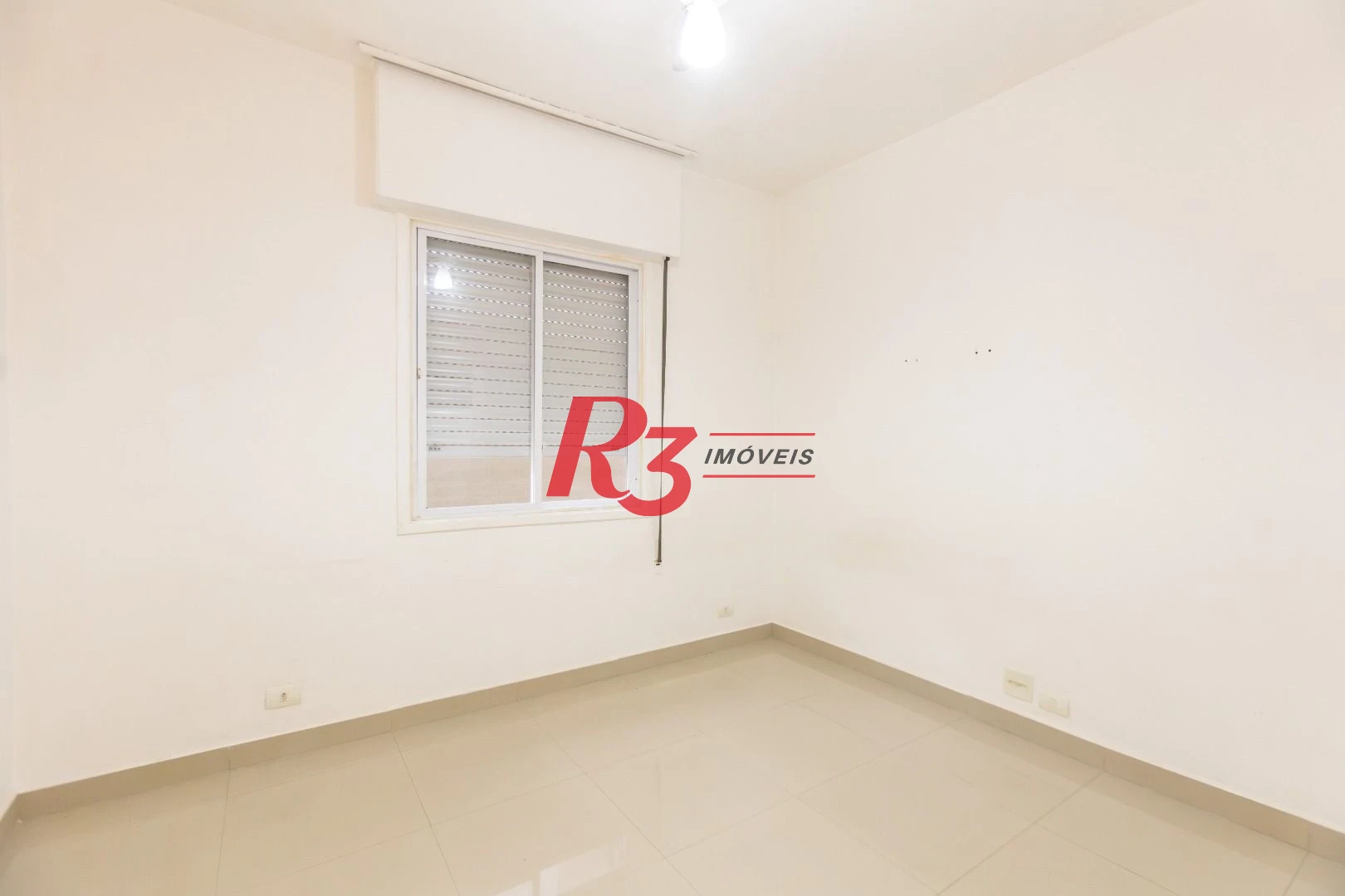 Kitnet com 1 dormitório para alugar, 30 m² por R$ 3.000,00/mês - Boqueirão - Santos/SP