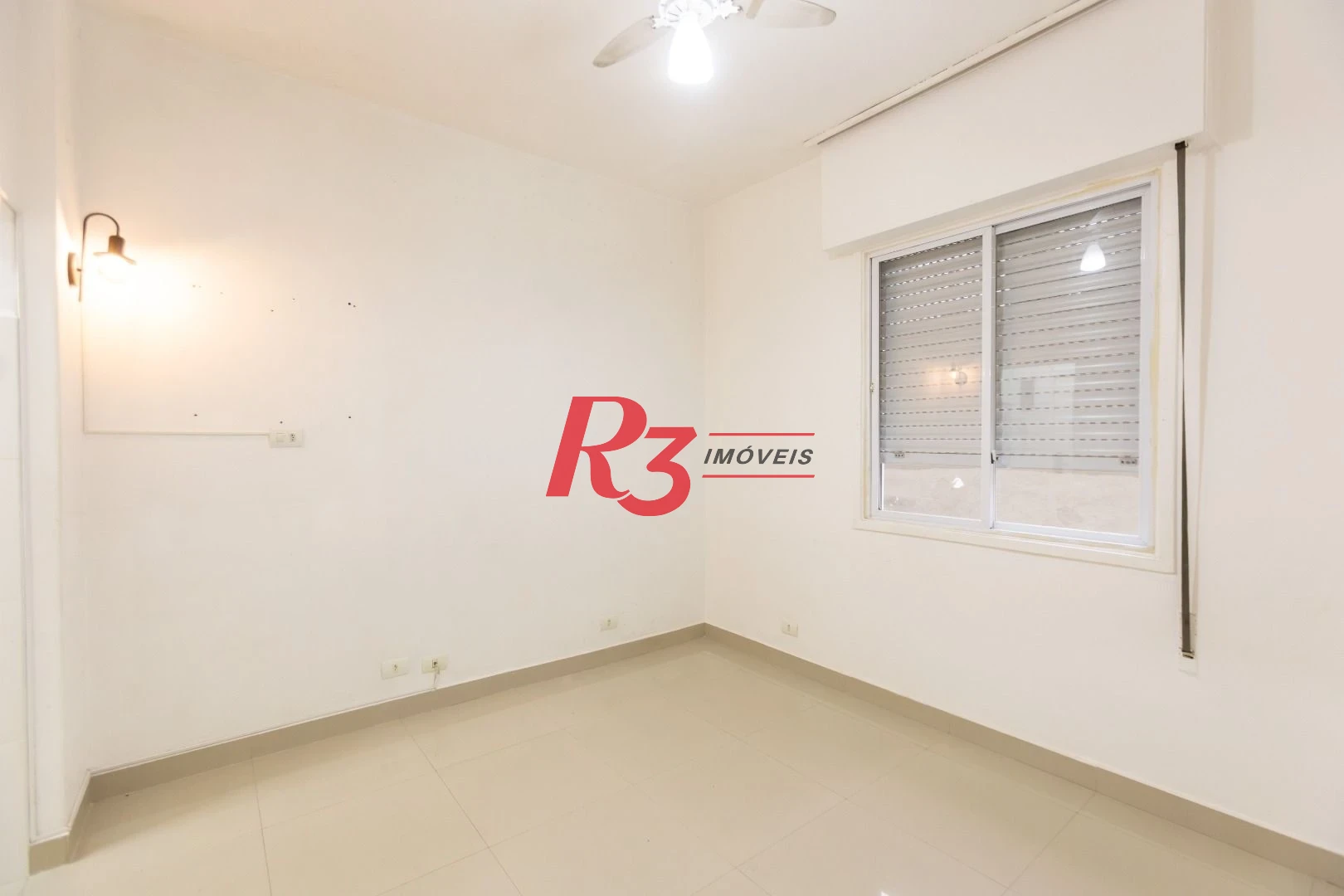Kitnet com 1 dormitório para alugar, 30 m² por R$ 3.000,00/mês - Boqueirão - Santos/SP