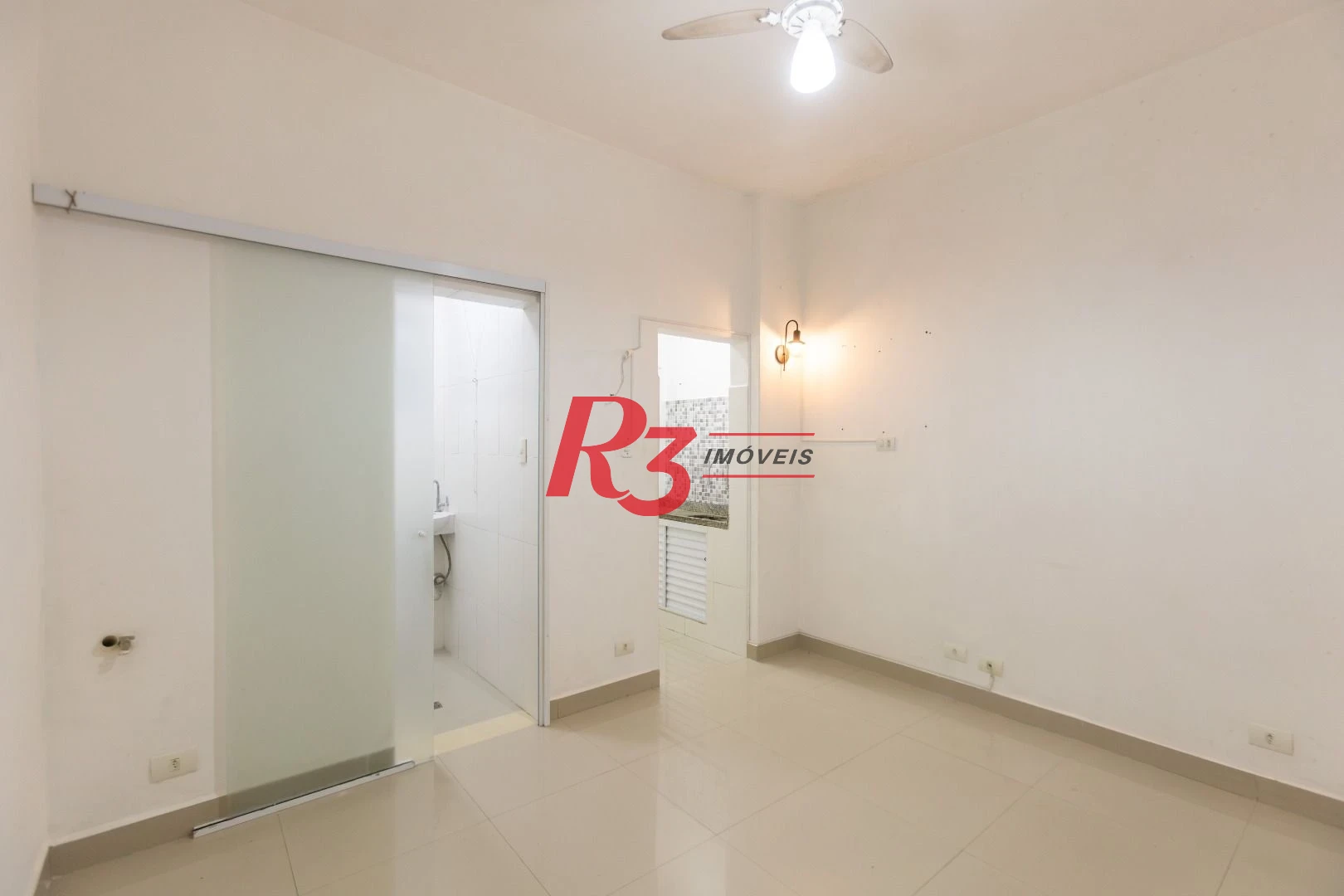 Kitnet com 1 dormitório para alugar, 30 m² por R$ 3.000,00/mês - Boqueirão - Santos/SP