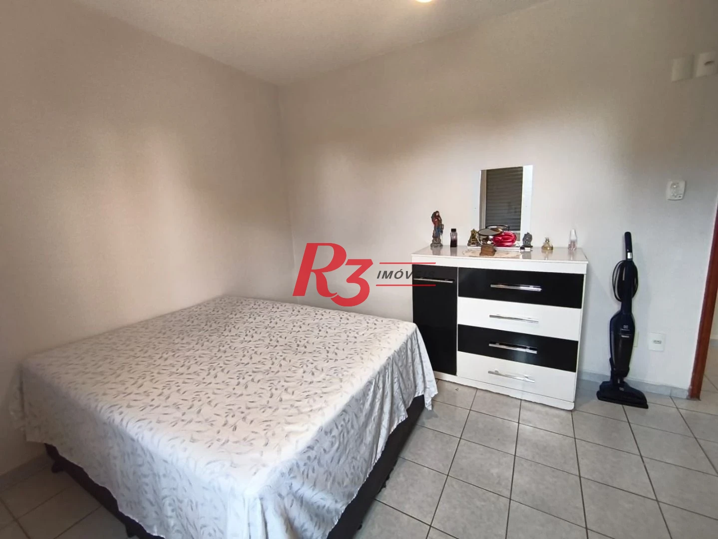 Apartamento com 2 dormitórios à venda, 67 m² por R$ 400.000,00 - Embaré - Santos/SP