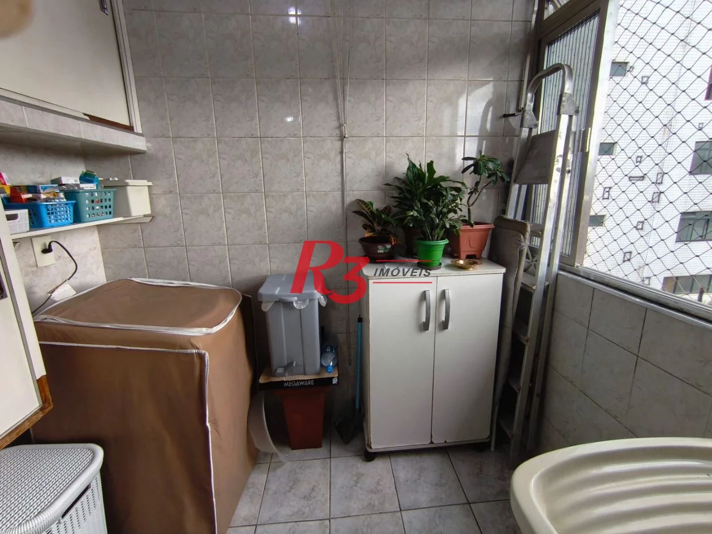 Apartamento com 2 dormitórios à venda, 67 m² por R$ 400.000,00 - Embaré - Santos/SP