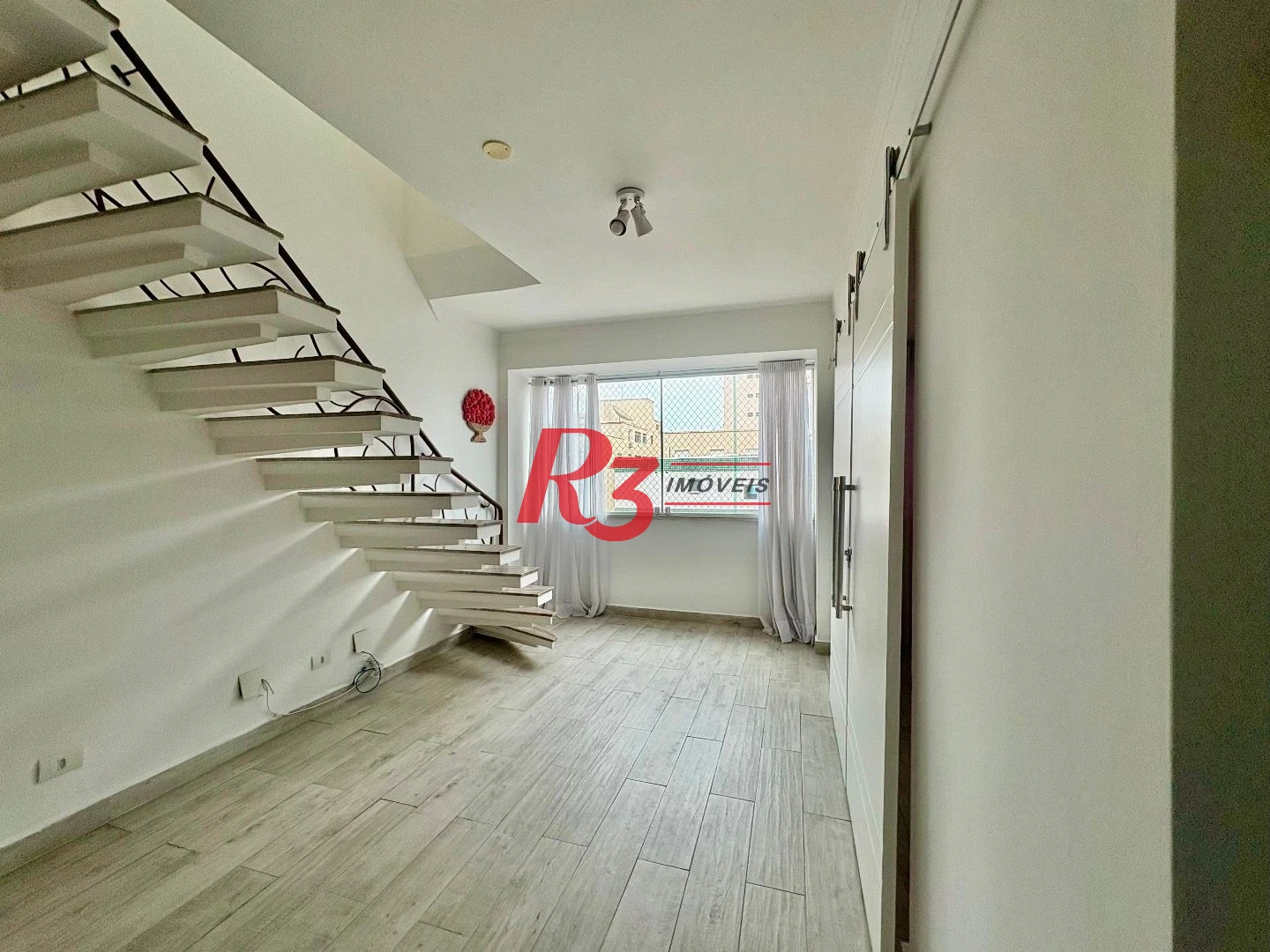 Apartamento Duplex com 3 dormitórios à venda, 144 m² por R$ 1.015.000,00 - Aparecida - Santos/SP