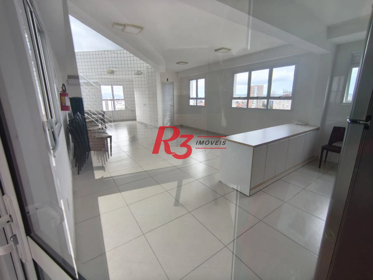 Apartamento com 1 dormitório para alugar, 52 m² por R$ 4.200,00/mês - Boqueirão - Santos/SP