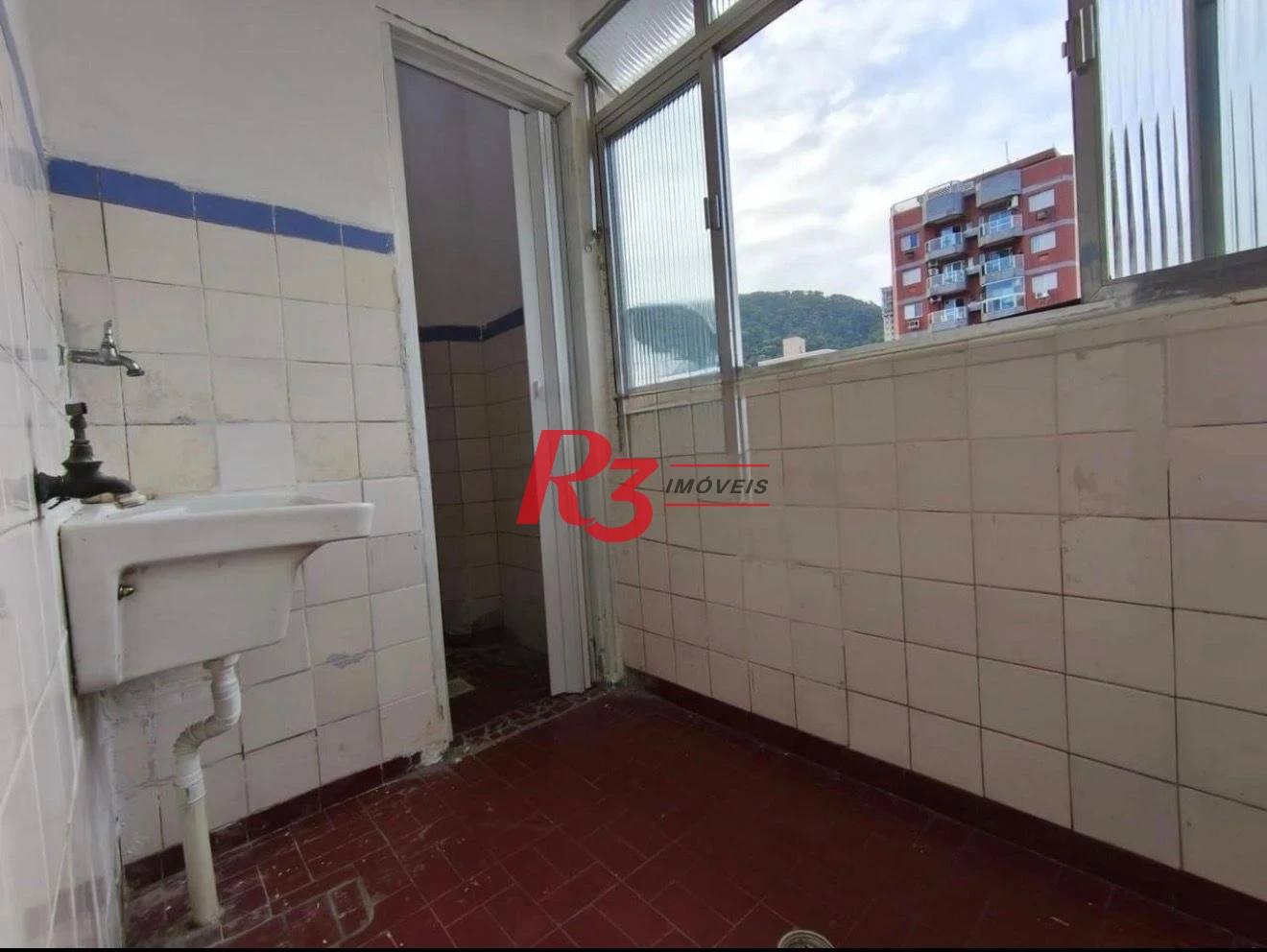 Apartamento com 3 dormitórios para alugar, 97 m² por R$ 3.100,00/mês - Marapé - Santos/SP