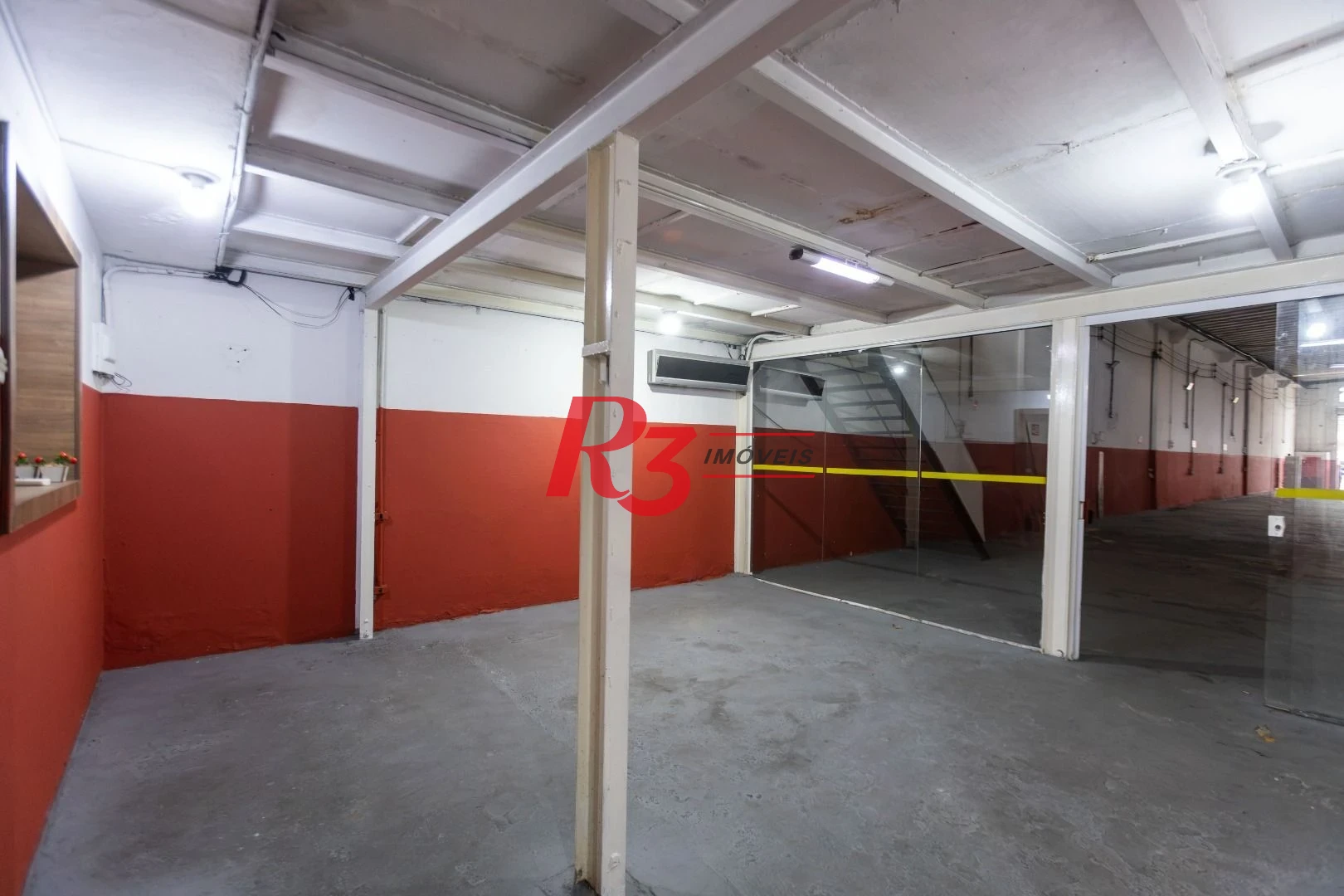 Loja para alugar, 400 m² por R$ 7.000,00/mês - Paquetá - Santos/SP