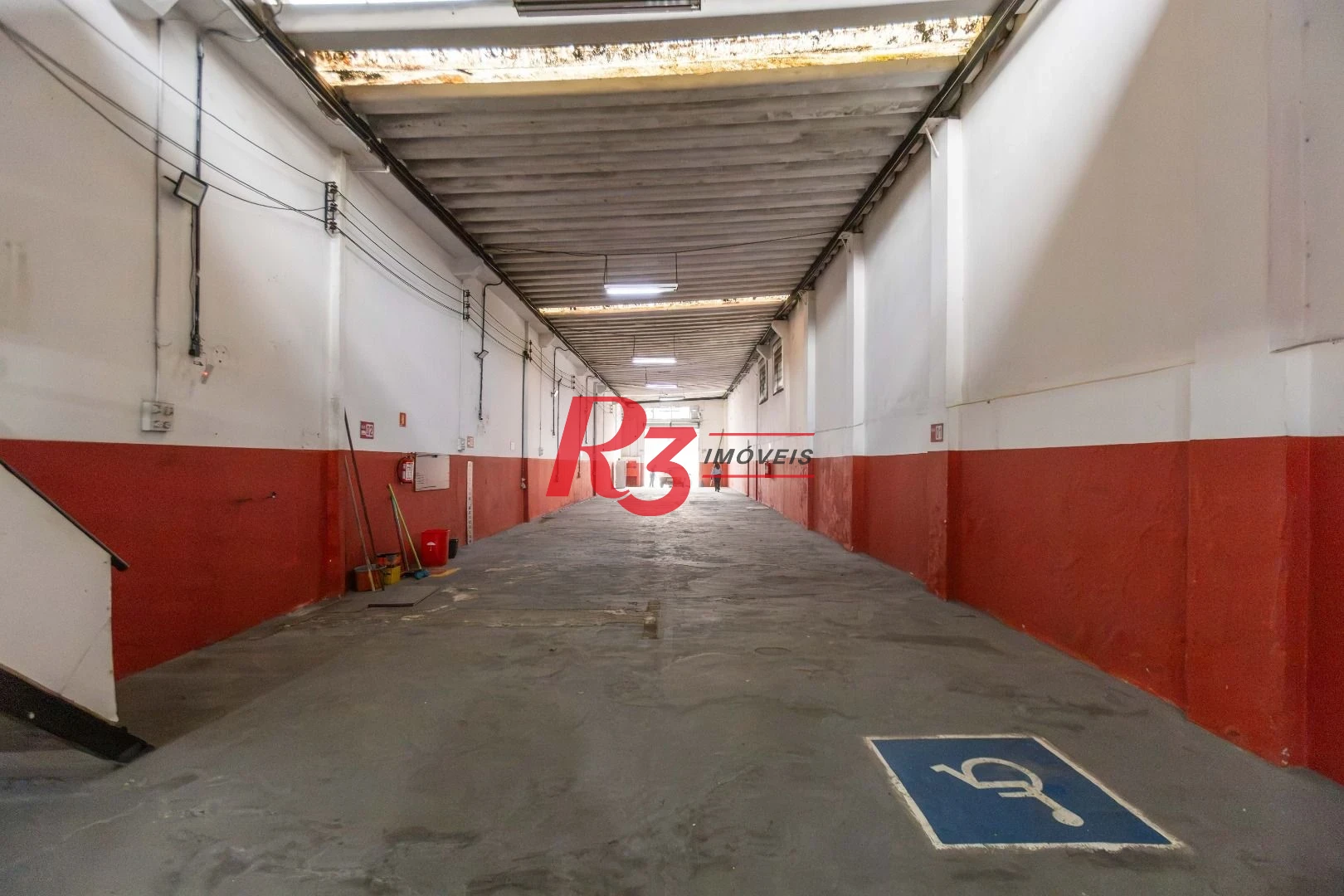 Loja para alugar, 400 m² por R$ 7.000,00/mês - Paquetá - Santos/SP