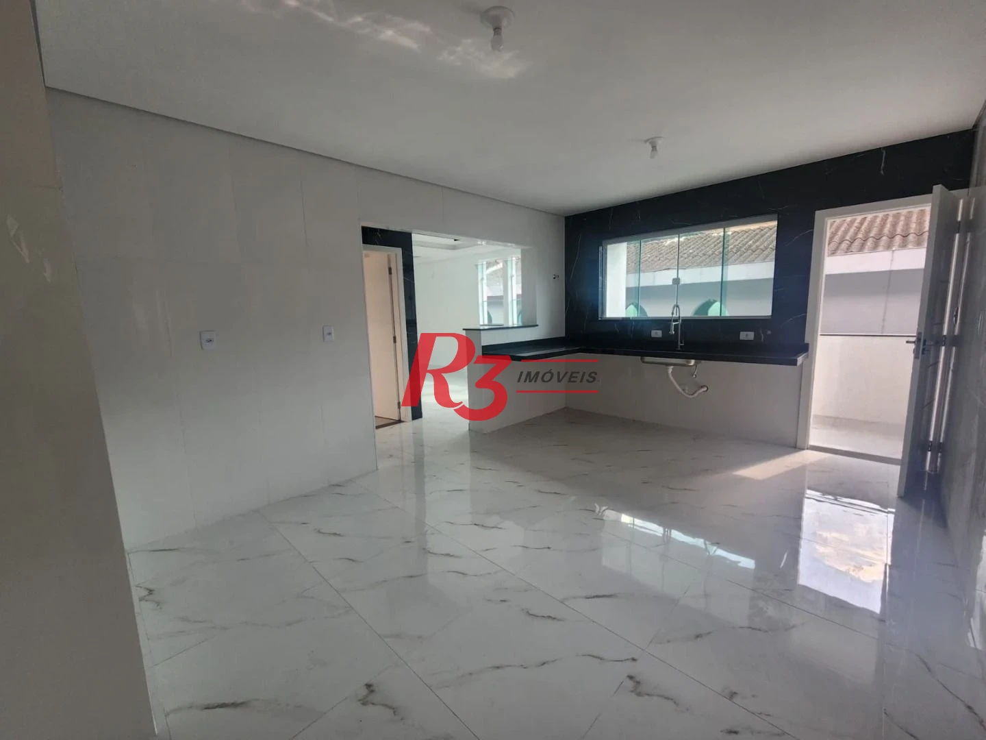 Casa com 3 dormitórios à venda, 198 m² por R$ 1.650.000,00 - Marapé - Santos/SP