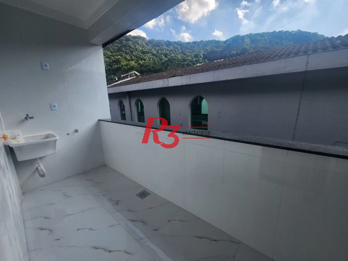 Casa com 3 dormitórios à venda, 198 m² por R$ 1.650.000,00 - Marapé - Santos/SP