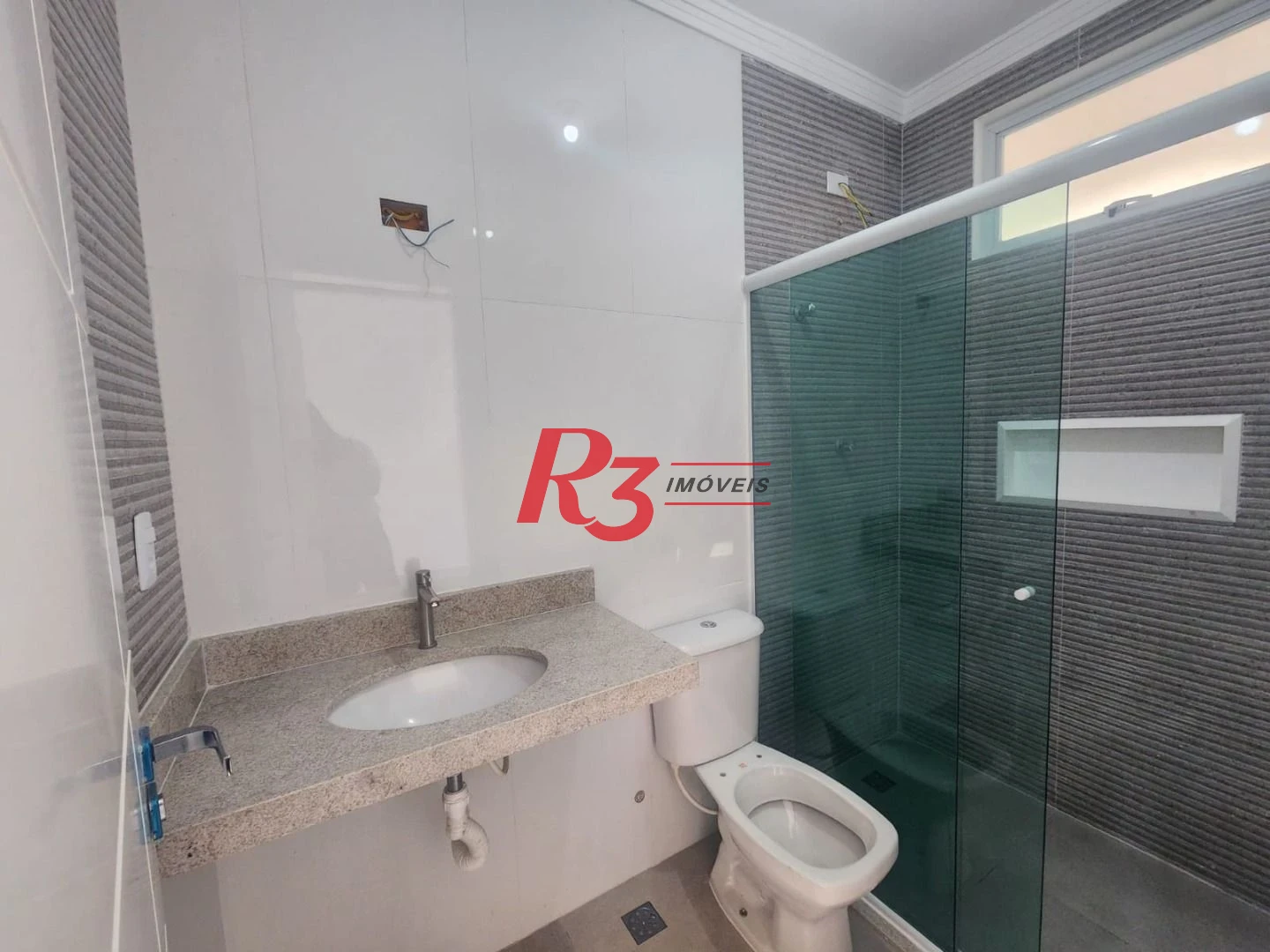 Casa com 3 dormitórios à venda, 198 m² por R$ 1.650.000,00 - Marapé - Santos/SP