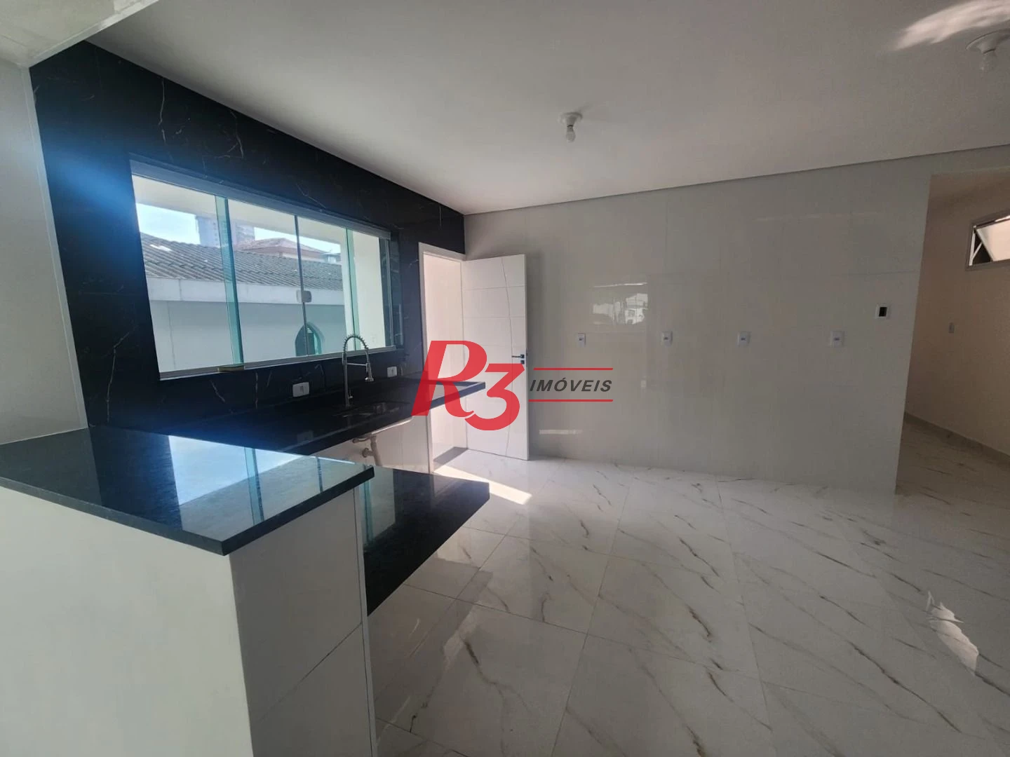 Casa com 3 dormitórios à venda, 198 m² por R$ 1.650.000,00 - Marapé - Santos/SP