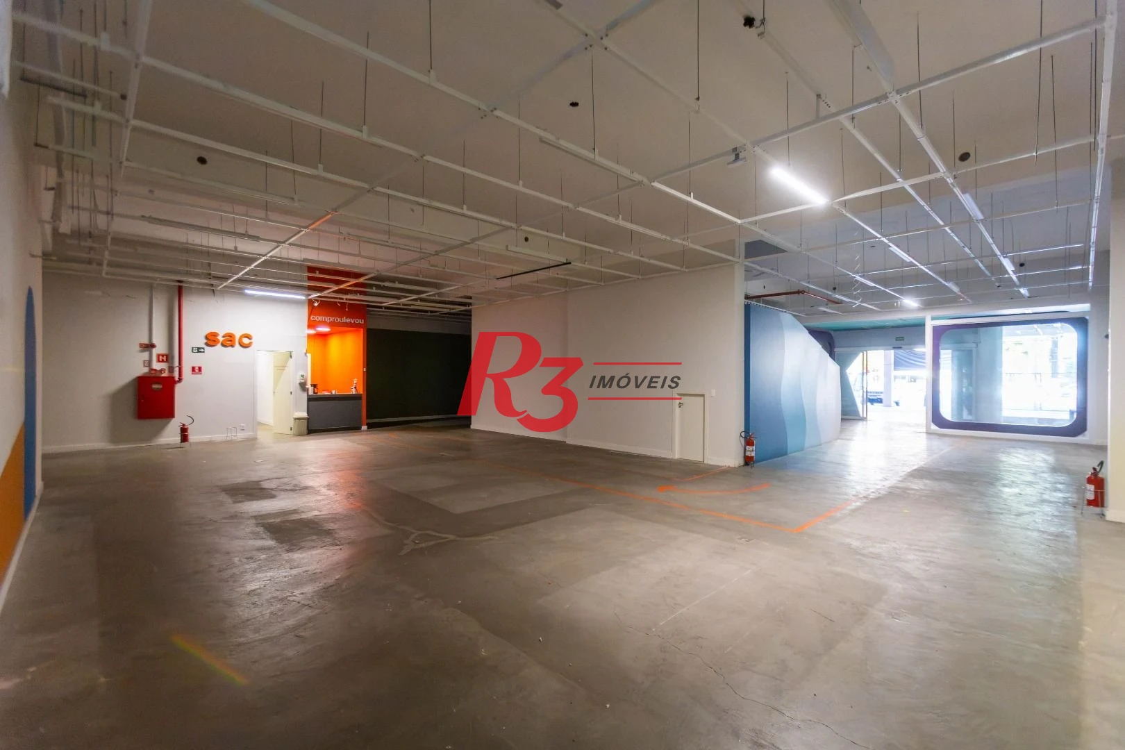 Loja para alugar, 2350 m² - Campo Grande - Santos/SP