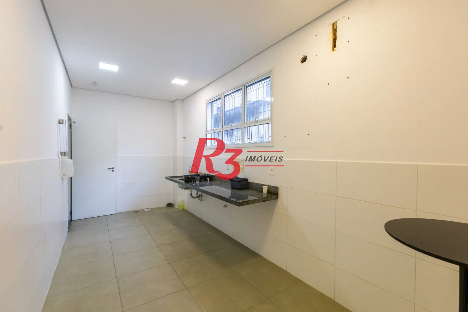 Loja para alugar, 2350 m² - Campo Grande - Santos/SP